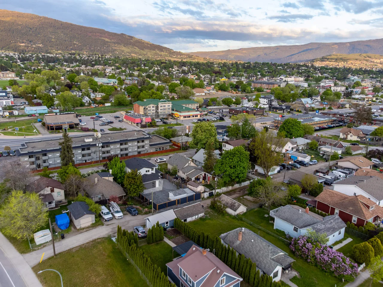 An aerial view over a Vernon neighbourhood toward the hills